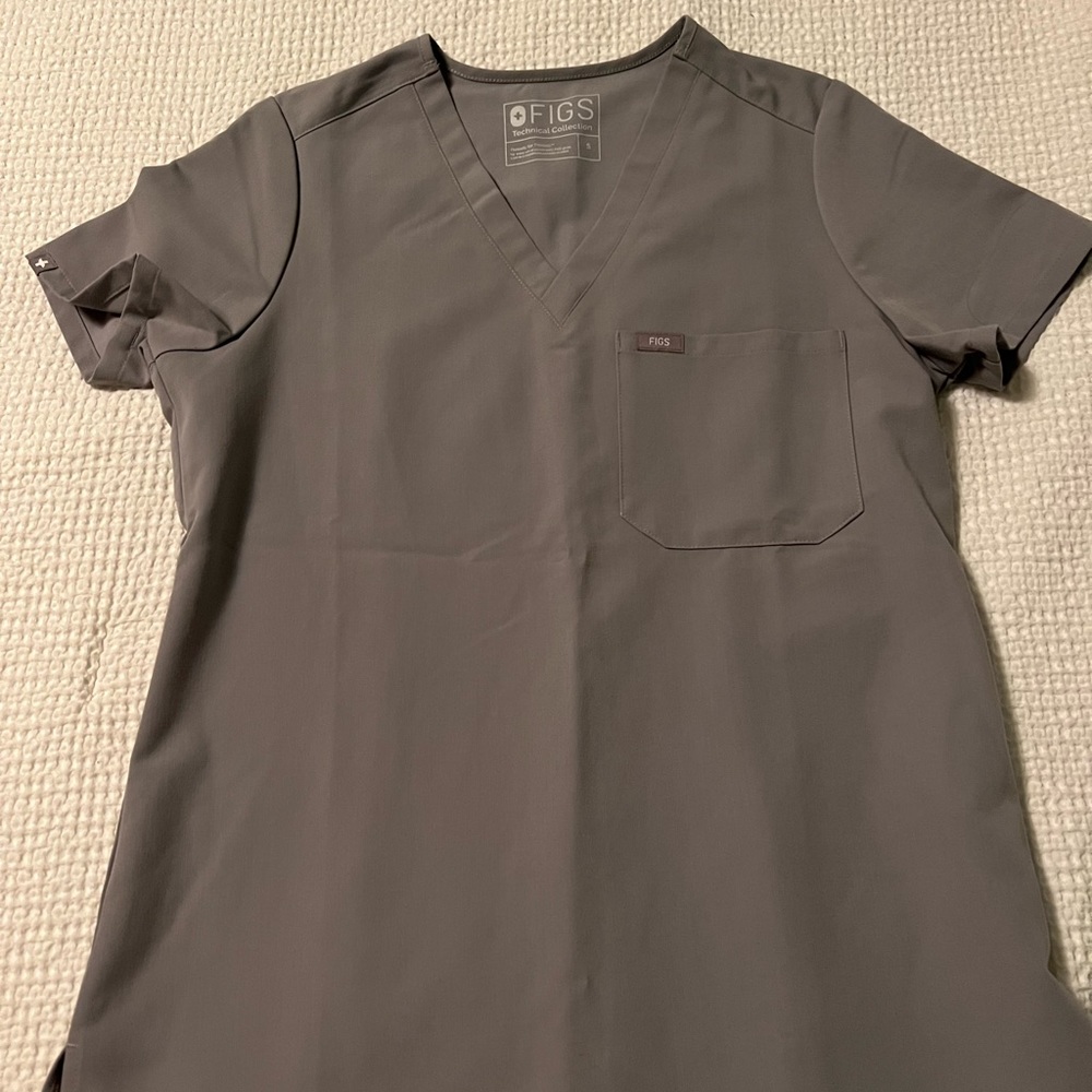 FIGS Cement Scrub Top